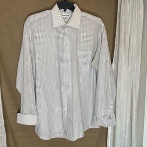 Black dot Mens Dress Shirt. Sz 17.5
